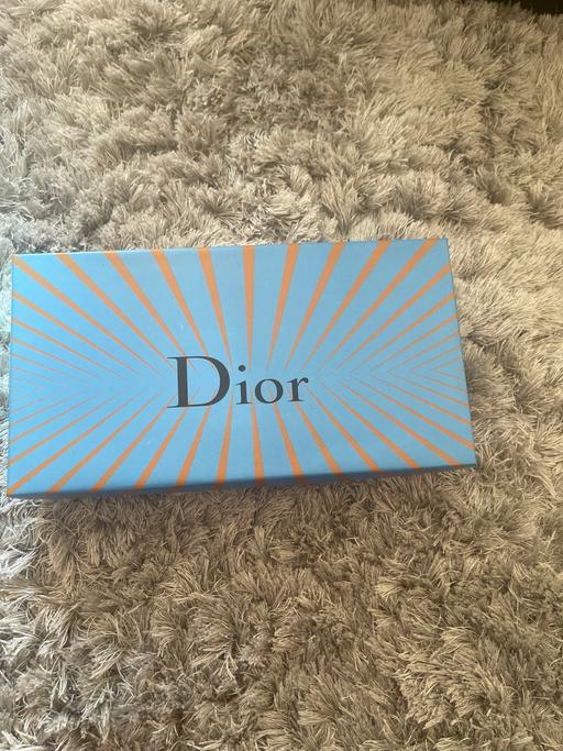 Buy & Sell North London Holloway - North London - Photos for DIOR GIFT BOX