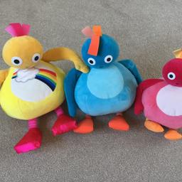 Twirlywoos set of 3 - 2 large and one medium size.
The yellow ones plays tunes etc when you press either of its hands and his belly lights up red.
In excellent condition.
From a pet and smoke free home.
Collection only from LE17 4UY - Cash only please.