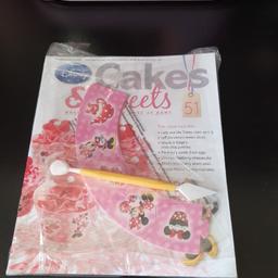 Disney cakes and sweets magazine issue 51
includes 
magazine 
minnie mouse cupcake wrappers 
tool
brand new 
COLLECTION ONLY 
see my listings for other issues available 
£4 each or 3 for £10