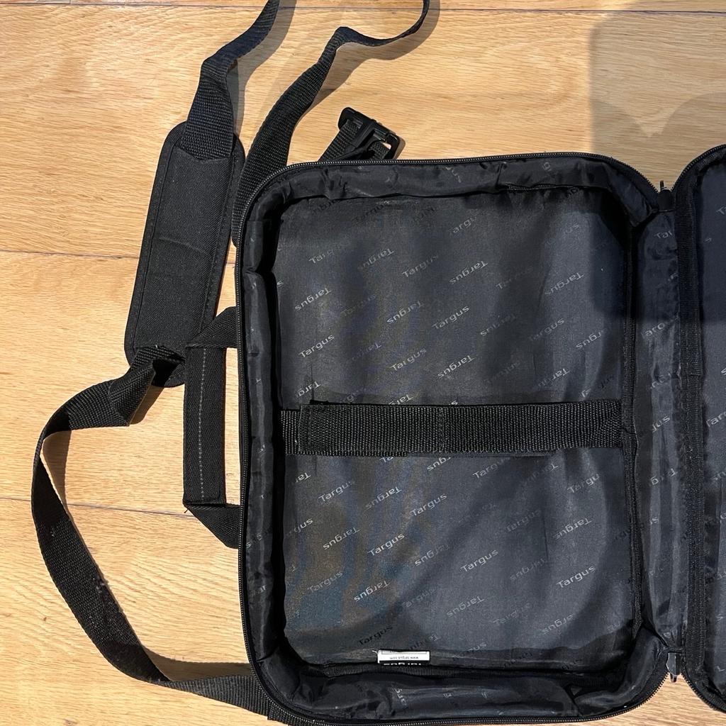 Sleeve shoulder bag for MacBook 13