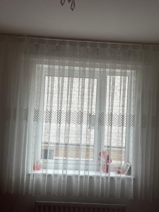 Buy & Sell North London Noel Park - North London - Photos for 2 bedroom curtains with different widths