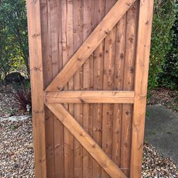 Brand new gate been stored in garage 
OFFERS please