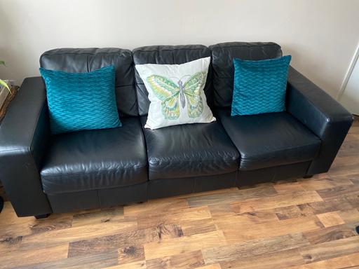 Buy & Sell West Yorkshire Leeds - Photos for 3 seater leather sofa