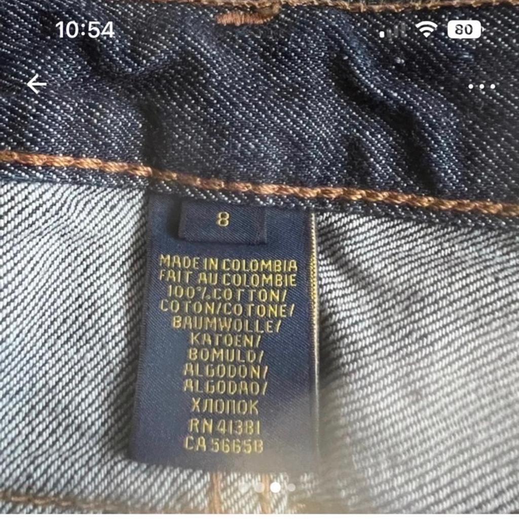 1) Ralph Lauren boys jeans size 8
2) Only wore it for few hour
3) Nike T Shirt
Come from smoke and pet free home. ONO will be considered

Collection or can post it buyer pays the postage