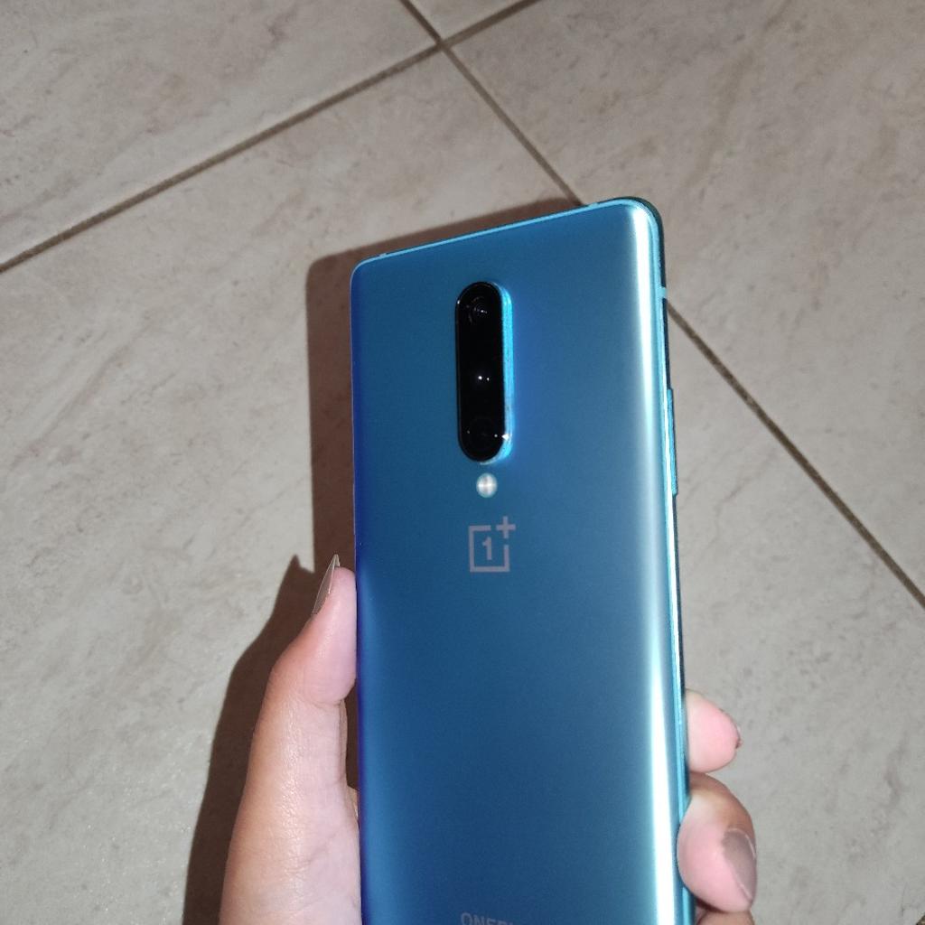 OnePlus 8 256GB Akkukabel, Hüllen und Panzerf in 56564 Neuwied für 270 ...