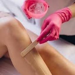 Hi am Sonia 

I offer waxing and massage services for only females NO MENS PLEASE 
You can WhatsApp on 07532774568