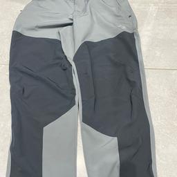These are new just had tags removed as a gift 
Waterpoof pants zip pockets and toggle adjusting bottoms smoke free home