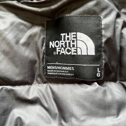 Men’s north face coat in size large. In a good used condition from smoke and pet free home