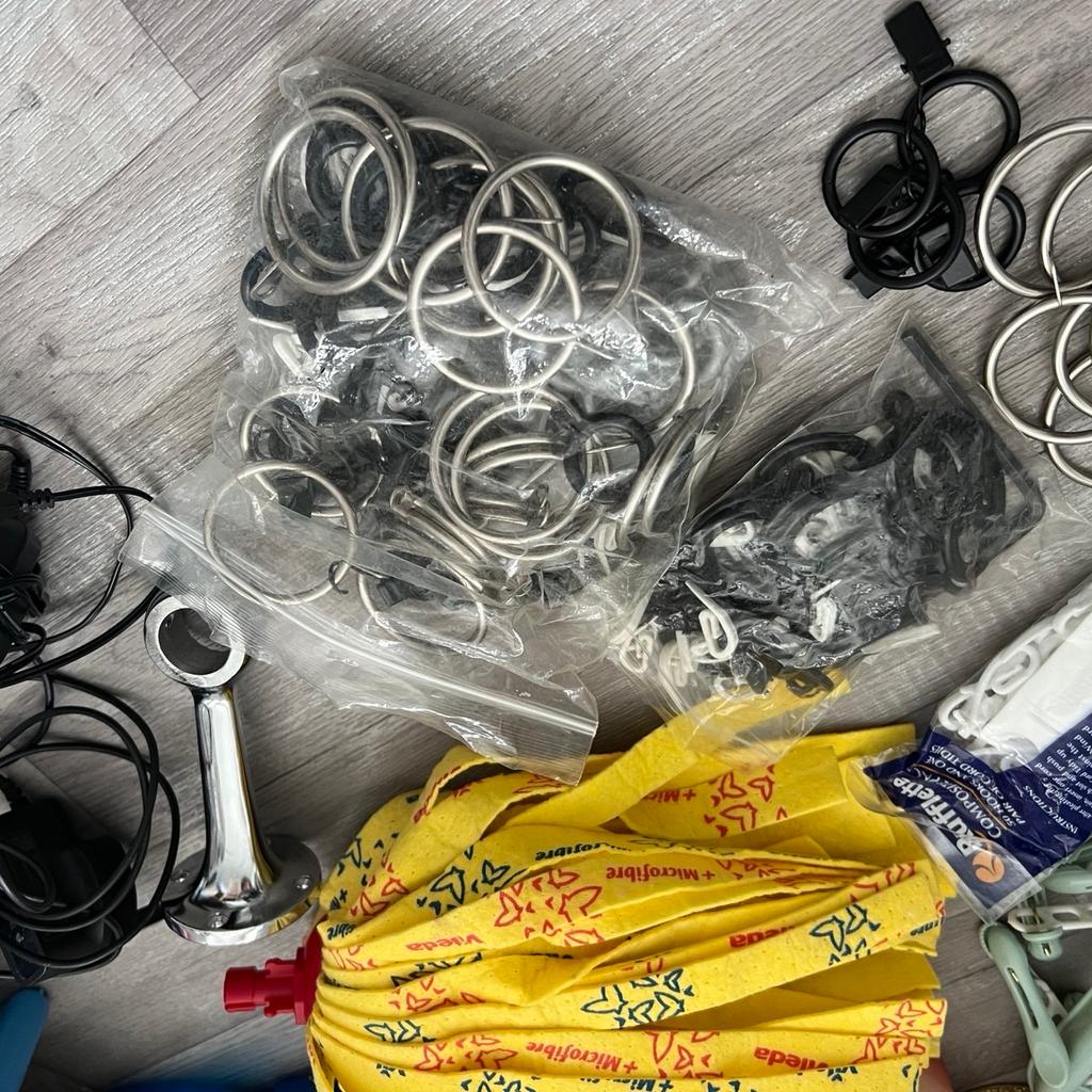 Hand hoover, Christmas lights, many new bulbs, candles a candle handle , new villeda mop , storage , ice cream cube , laundry hanging, window curtains hanging stuff, chargers etc
All great condition, working good