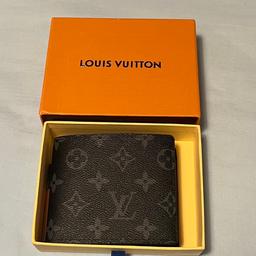 Louis Vuitton wallet

Authentic, excellent condition

Selling as its an unwanted gift

Feel free to ask questions or make an offer