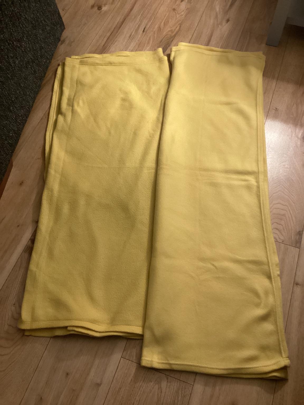 2 single fleece throws in DH6 Colliery for £4.00 for sale Shpock