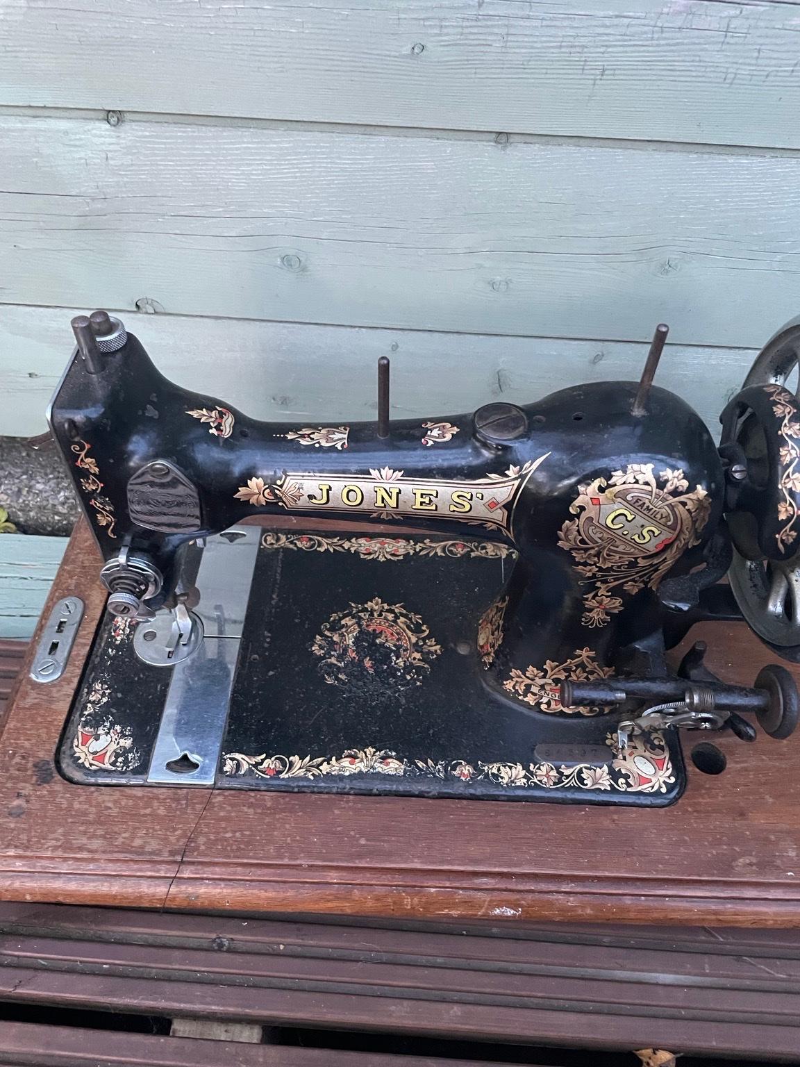 Antique Jones sewing machine in DY3 Dudley für 35,00 £ zum Verkauf