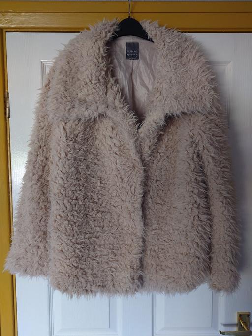 Buy & Sell Leicestershire Charnwood - Photos for Women's fur coat size 18