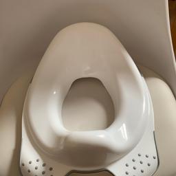 Toddler toilet seat

My child has used this twice it is like new he just went straight on the big toilet as he learnt from the nursery but still great for new learners who are scared of the big toilets. 

It is washed and cleaned ready to go. 

Cash on collection only