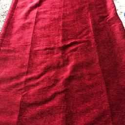 Dark red burgundy colour can deliver local
Also can post at extra small cost
1 and half metre in length
1 metre wide