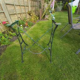 hi i am selling a Cast iron old type sewing machine frame.Its in perfect condition just need cleaning. It can be turned in to a beautiful garden Table. No silly offers as its already reasonable price. No Offers and no returns please take a look at my other items for sale thanks