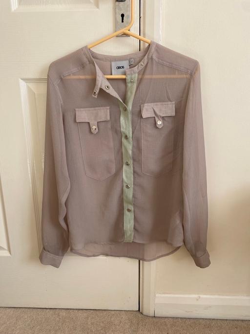 Buy & Sell East London Blackwall - East London - Photos for Beige blouse