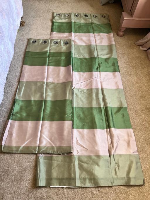 Buy & Sell Kent Maidstone - Photos for 2 pair faux silk green cream eyelet curtains