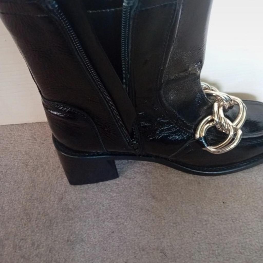 size 5 river Island new unworn pick up only Heckmondwike please see my other post thanks