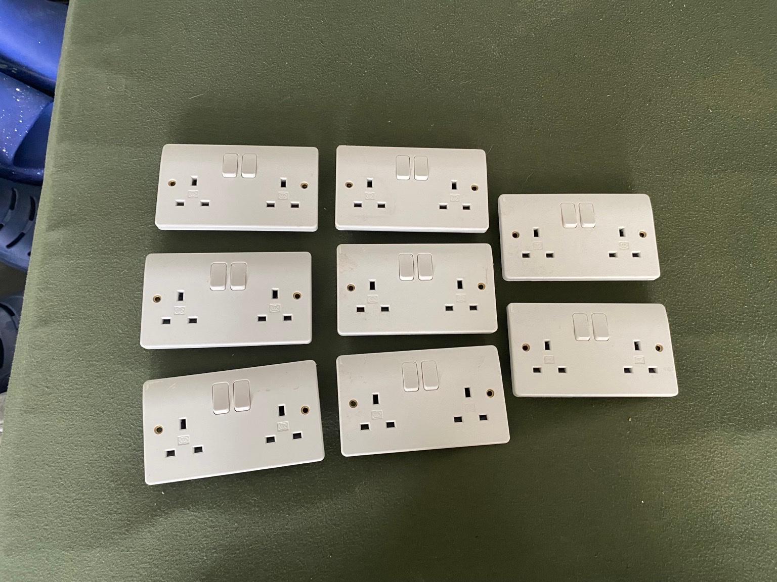 Plug socket bundle set 3 in SM2 London für 3,00 £ zum Verkauf Shpock DE