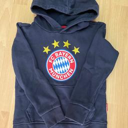 Verkaufe Bayern München Pullover
Größe 140