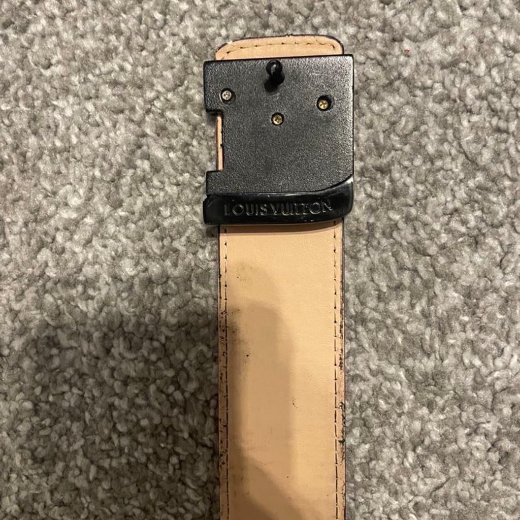 Louis Vuitton belt. Has been worn a couple of time only a few amount. Size 48/120. Really good belt just right for the job.
