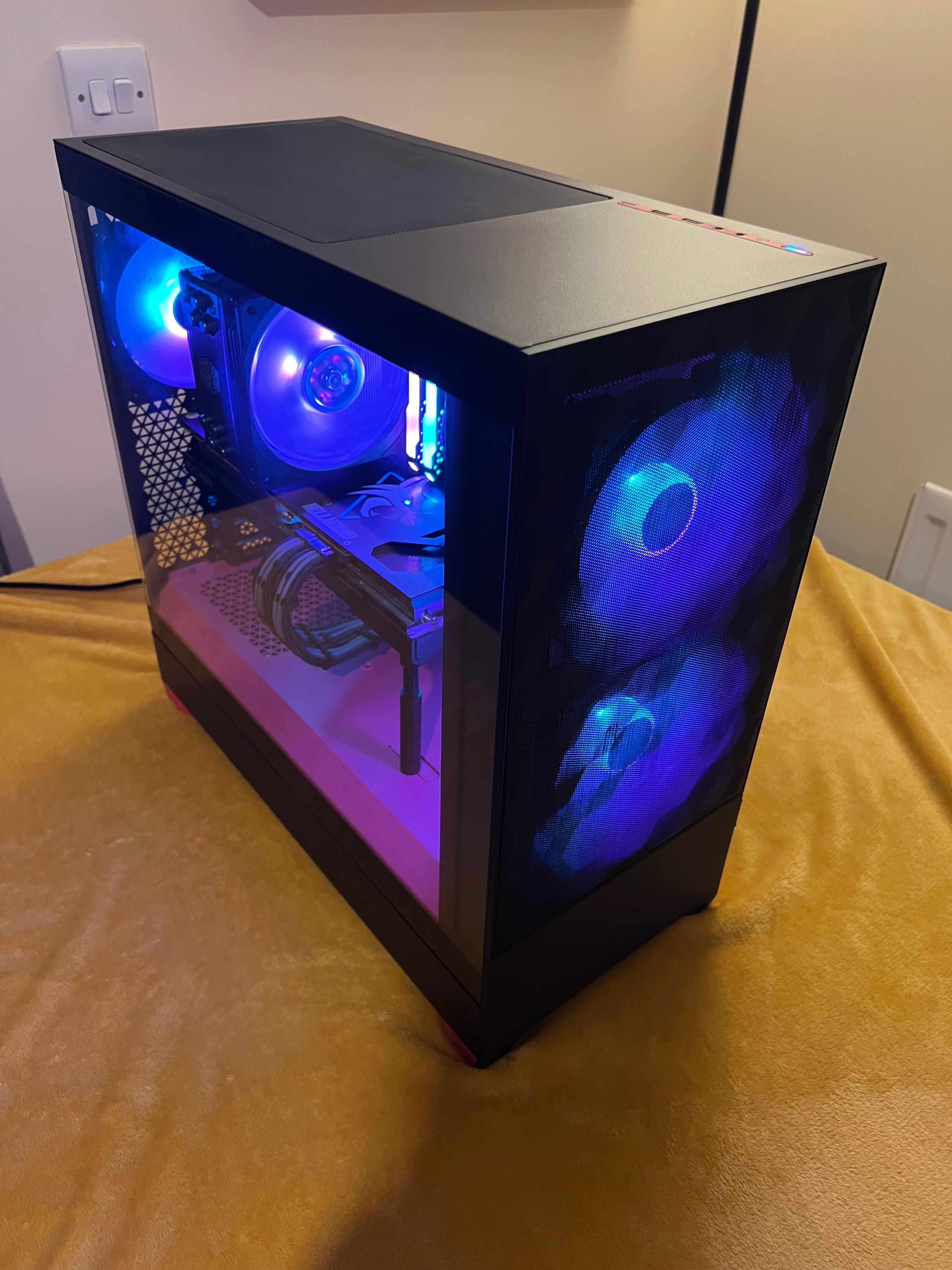 CUSTOM BUILT GAMING PC (USED) in KT15 Runnymede for £800.00 for sale ...
