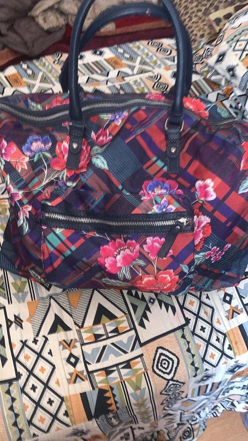 Buy & Sell South West London Colliers Wood - South West London - Photos for Accessories flower travel bag brand new