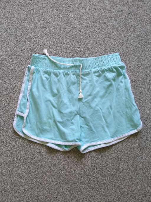 Buy & Sell Tyne and Wear Sunderland - Photos for turquoise and white shorts