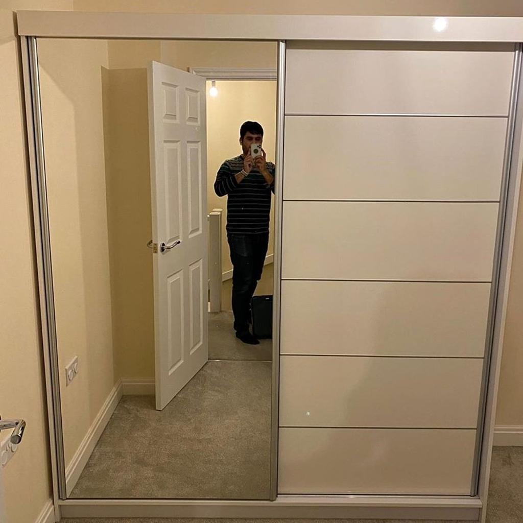 EYE CATCHING WARDROBE AVAILABLE 20 OFF in NG1 Nottingham für 249,00