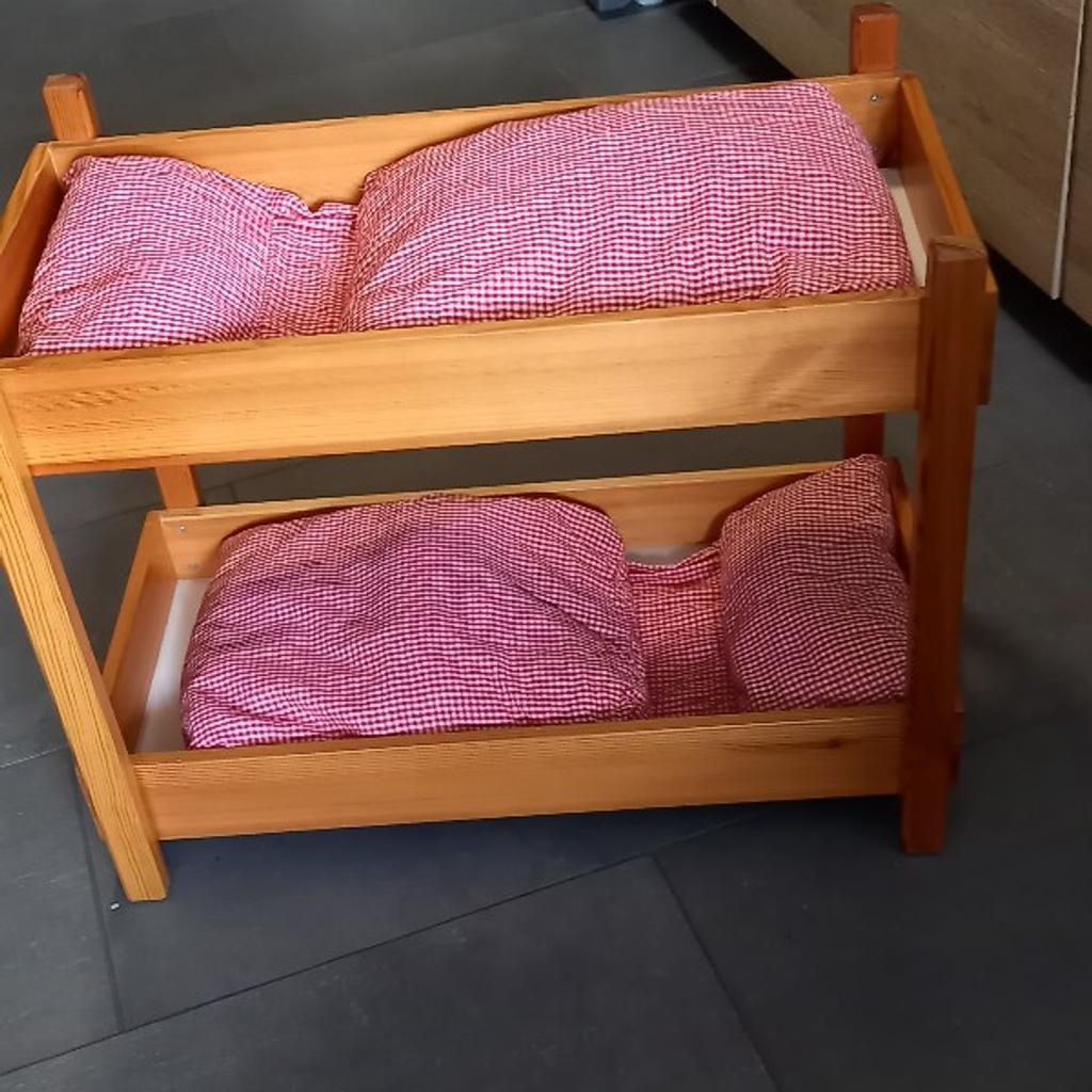 Stockbett für Puppen ( L: 63 cm , B: 35 cm , H: 50 cm ) vom Opa selbst gebaut - inkl. Bettwäsche von Oma genäht 👍