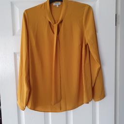 ladies blouse 
size 12
Papaya 
Good condition 
COLLECTION ONLY