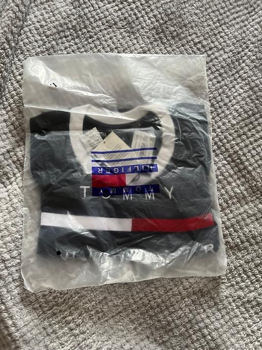 Buy & Sell West Sussex Mid Sussex - Photos for Tommy Hilfiger t shirt