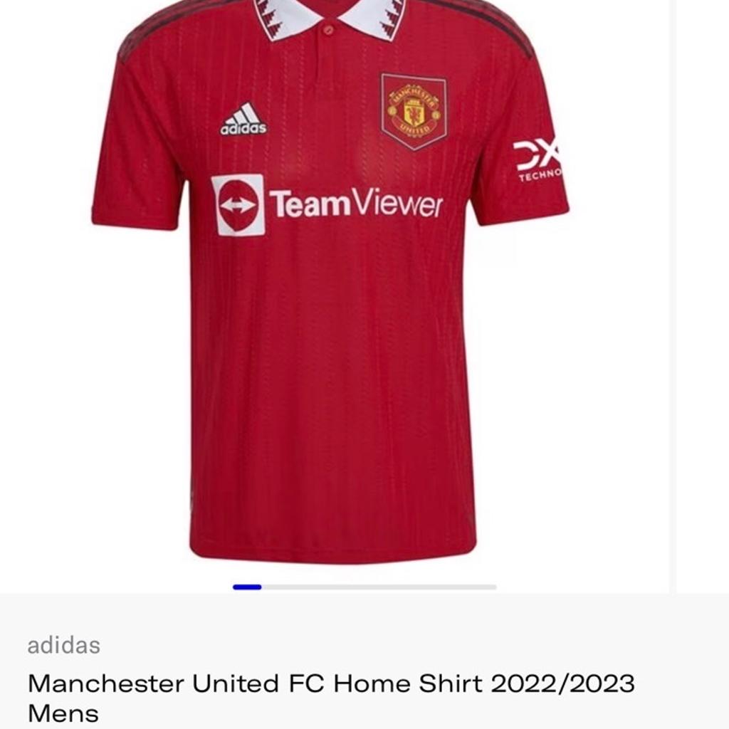Manchester United football jersey size L