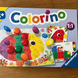 Der Klassiker unter den Steckspielen. Kinder ab 2 Jahren lernen mit Colorino spielerisch Farben kennen und zuzuordnen. Das Aufstecken und Lösen der Steine fördert zusätzlich die Feinmotorik