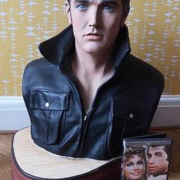 Selling my limited and very rare Elvis bust no offers collection only