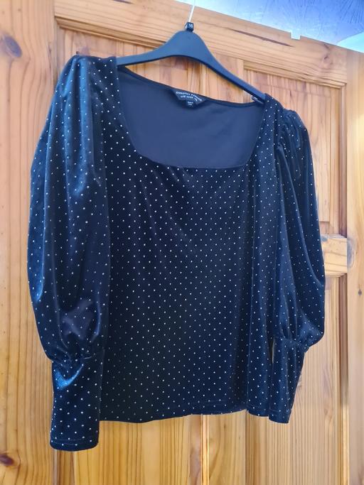 Buy & Sell Nottinghamshire Mansfield - Photos for Dorothy Perkins Black studded blouse size 16