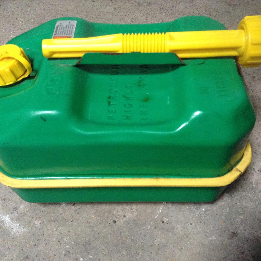 10 LITRE EXPLOSAFE METAL PETROL CAN in WV11 Wolverhampton for £25.00 ...