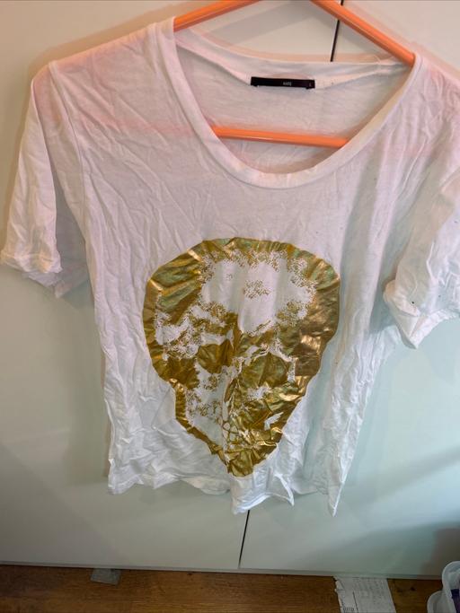 Buy & Sell Hertfordshire Hertsmere - Photos for Gold skull, head T-shirt