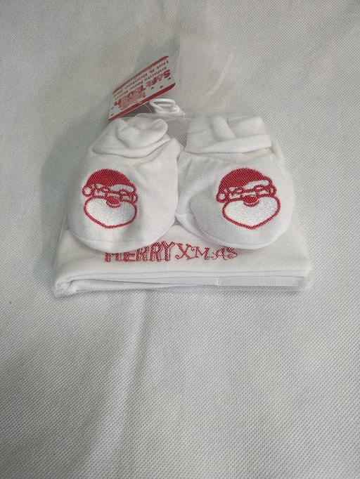 Buy & Sell West Midlands Dudley - Photos for New Xmas baby hat & booties