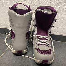 Snowboardschuhe ATOMIC „Evol“
Größe 40,3
Schuhe wurden nur wenige Male getragen