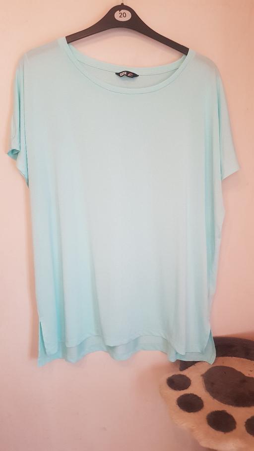 Buy & Sell West Midlands Dudley - Photos for F&F ACTIVE T SHIRT SZ 20/22