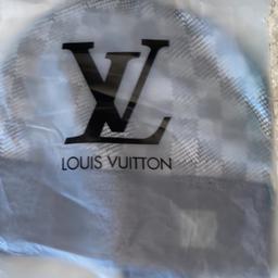 LOUIS VUITTON LV Beanie Hat Petit Damier Grey £30.00 - PicClick UK