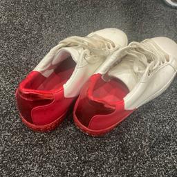 Used: men’s trainer white red size 42/8 v,good condition £15
Collection le5