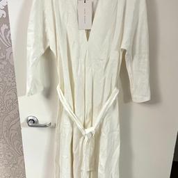 Hi and welcome to this gorgeous looking ladies Zara Linen Belted Long Dress Size XS brand new with tags thanks