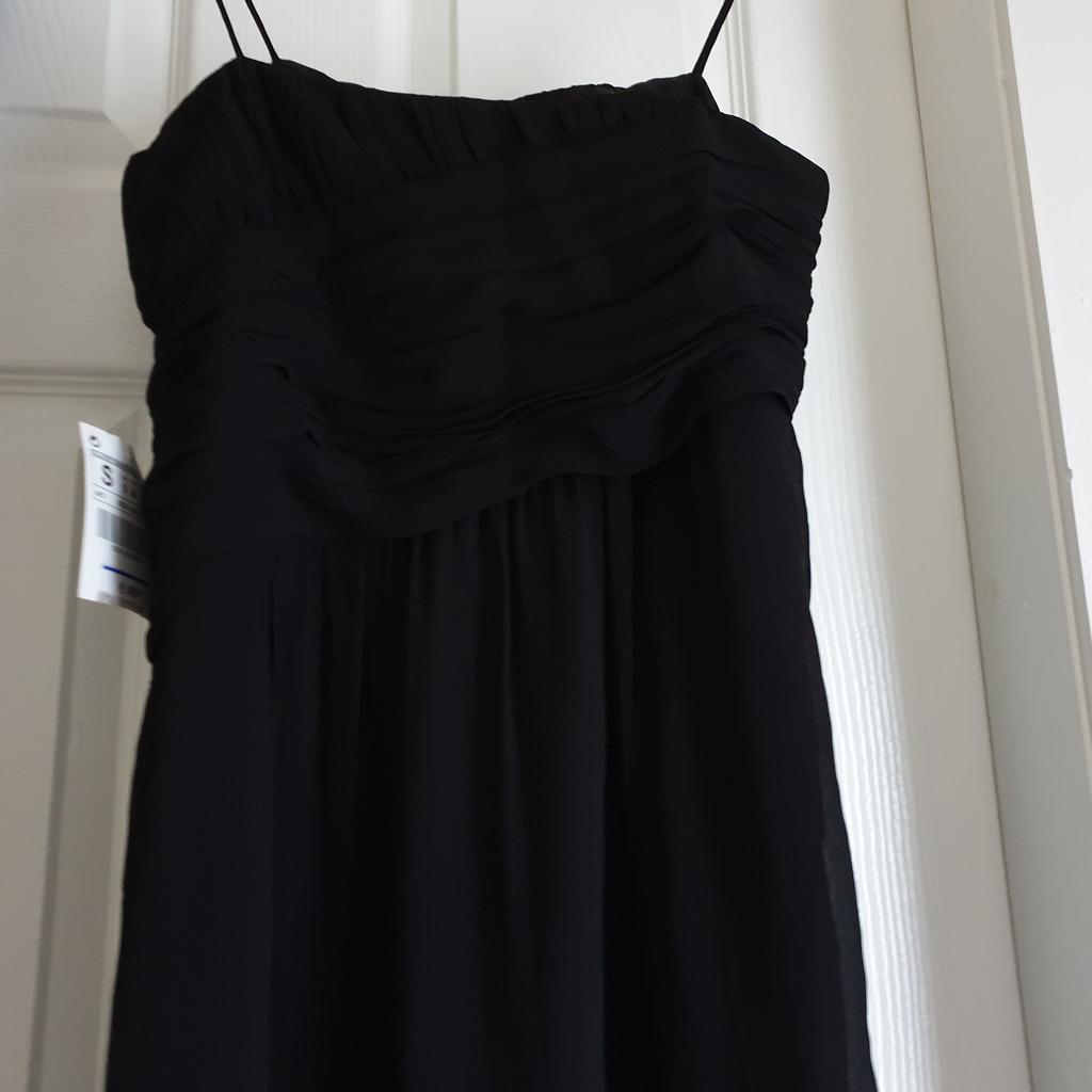 Dress 2 piece New With Tags
1) Dress “Zara“Basic Black Colour
Actual size: cm
Length: 96 cm from shoulders
Length: 72 cm back
Length: 74 cm from armpit side
Volume breast: 75 cm – 80 cm
Volume waist: 69 cm – 71 cm
Volume hips: 80 cm – 85 cm
Size: S, 8/10 ( UK ) S Eur,US S
Outer Shell: 100 % Polyester
Lining: 100 % Acetate
Made in Morocco
Retail Price 49.95 € (Eur)

2) Dress „Little - Mistress“Exclusive To New Look Black Brilliant Colour
Actual size: cm and m
Length: 79 cm from shoulders
Length: 45 cm from armpit side
Shoulder width: 35 cm
Length sleeves: 15 cm
Volume hands: 53 cm from shoulders
Volume breast: 80 cm - 95 cm
Volume waist: 80 cm – 95 cm
Volume hips: 85 cm – 1.00 m
Size: S,8/10 (UK) Eur S,US S
92 % Polyester
 8 % Elastane
Retail Price £ 27.99
Price £35.90 for 2 piece
Can buy separately one thing
