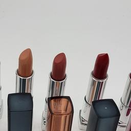 New
5 X Maybelline Lipsticks fullsize
970 Daring Ruby
980 Hot Sand
625 Iced Caramel
968 Rich Ruby
180 Crazy Pink
all new never used but 970 Daring Ruby has got a few knobbly bits on due to the temperature changes but this doesn't affect it at all
can collect from Lingdale or post via 2nd class recorded delivery