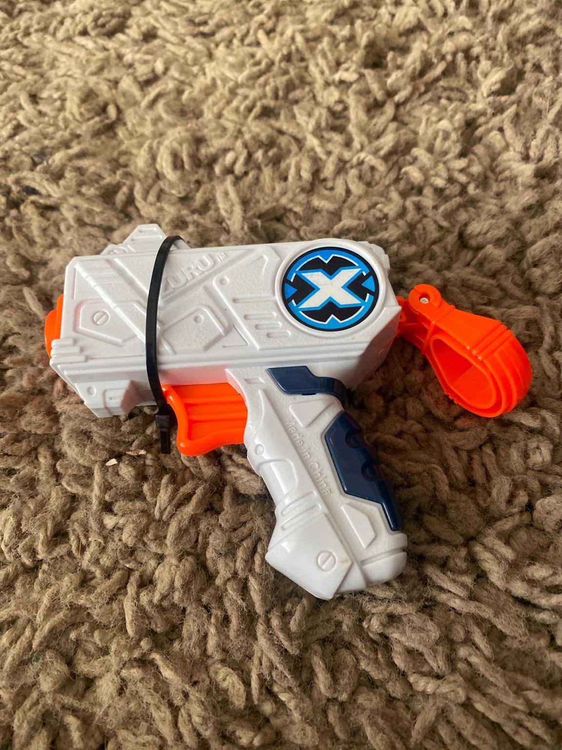 X shot pistol in B75 Birmingham für 1,00 £ zum Verkauf Shpock DE