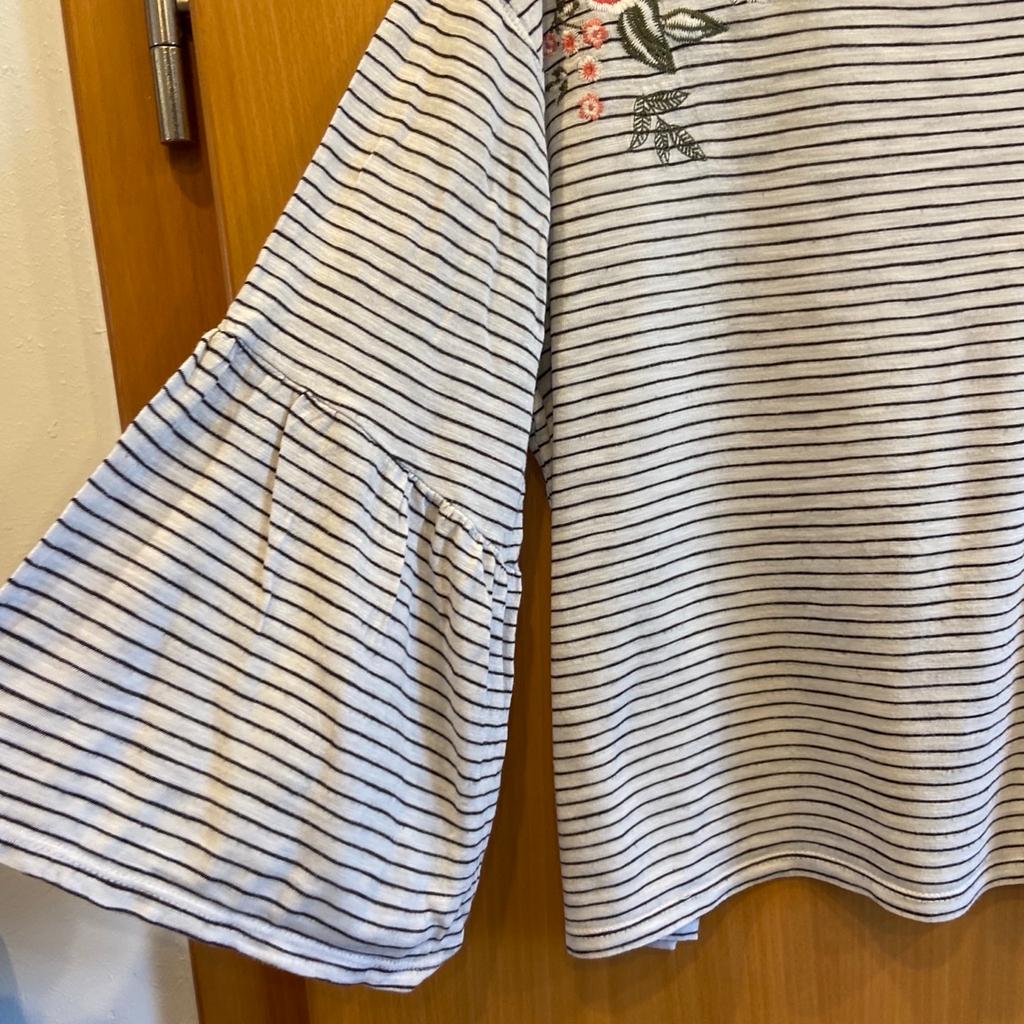 Wei/graues Shirt, Gr. S, Länge 50 cm