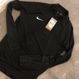 Brand new Nike jersey drill top size M

Unwanted gift